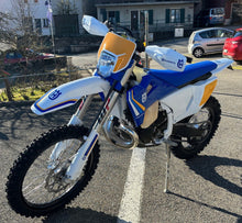 Load image into Gallery viewer, Husqvarna 250 TE Heritage 2025